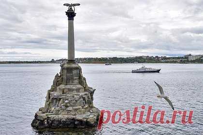 В Севастопольской бухте временно закрыли движение морского транспорта
