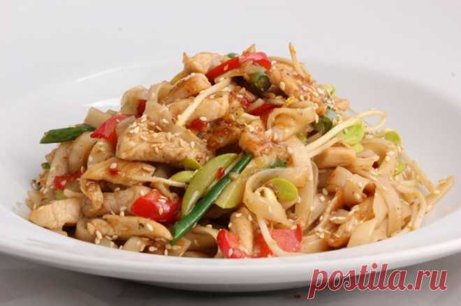 15 простых рецептов лапши вок с курицей