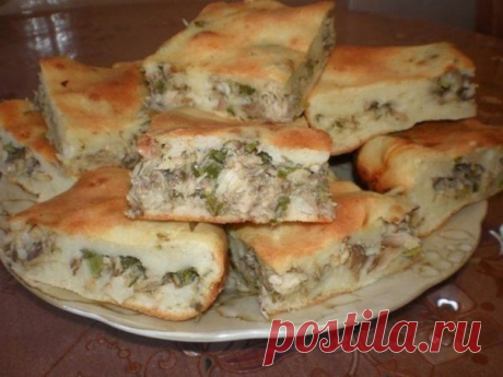 Торт - Бомба! 
Ну очень просто, а вкусно...готовится минут 20, всего 4 ингредиента, а в итоге невероятно вкусный торт! 
Читать продолжение в источнике..