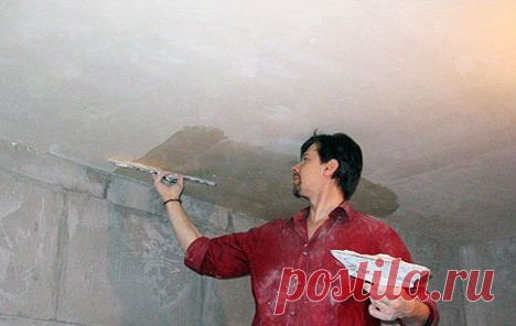 Уроки ремонта: как приготовить потолок к поклейке плит или обоев :: как чистить потолок перед поклейкой плитки :: Ремонт квартиры :: KakProsto.ru: как просто сделать всё