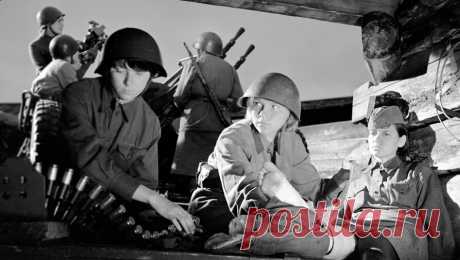 Россияне рассказали, какие военные фильмы планируют смотреть на майских праздниках. Для 67% россиян стало традицией пересматривать военные фильмы на майские праздники. Это показал опрос, проведенный коммуникационным агентством &quot;ПРО Бренд&quot;, с результатами которого ознакомилась &quot;Газета.Ru&quot;. Для 67% ...