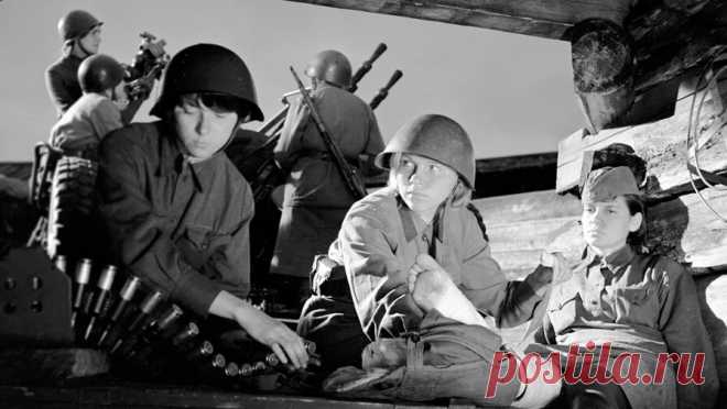 Россияне рассказали, какие военные фильмы планируют смотреть на майских праздниках. Для 67% россиян стало традицией пересматривать военные фильмы на майские праздники. Это показал опрос, проведенный коммуникационным агентством "ПРО Бренд", с результатами которого ознакомилась "Газета.Ru". Для 67% ...