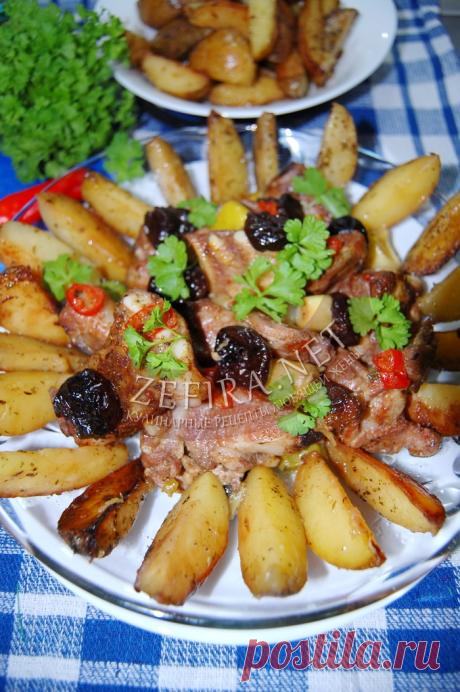 Ароматные ребрышки с черносливом, запеченные в духовке — Кулинарные рецепты любящей жены