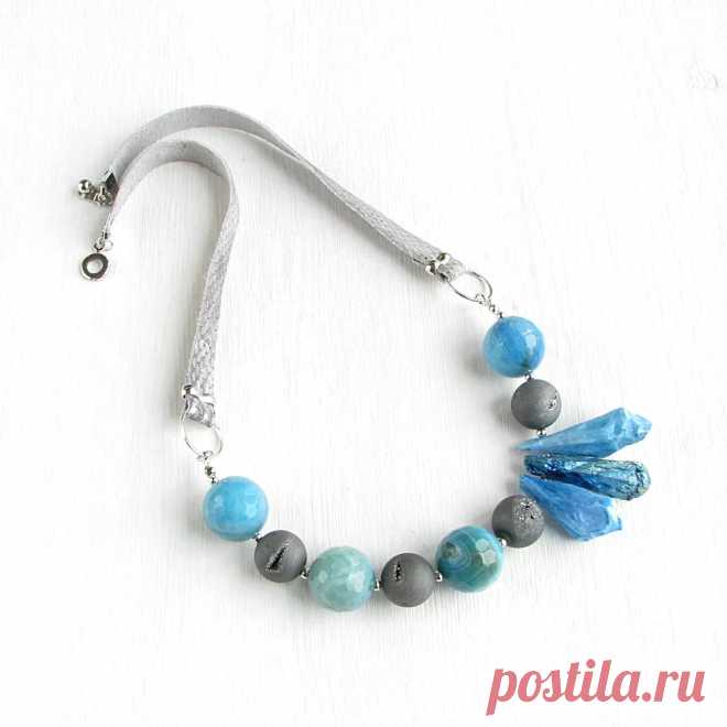 Купить голубое колье из натуральных камней Монблан от Irina Moro | Mellroot