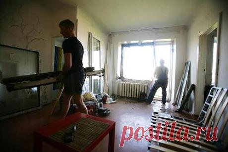 Названы ловушки при покупке жилья со скидкой. Цена вторичной квартиры на 20-25 процента ниже рыночной вызывает подозрения и должна насторожить покупателя. Такую большую скидку юрист Степан Хантимиров назвал плохим сигналом, свидетельствующем о возможных проблемах объекта или недобросовестности владельца. Дешевой может быть квартира, полученная в наследство.