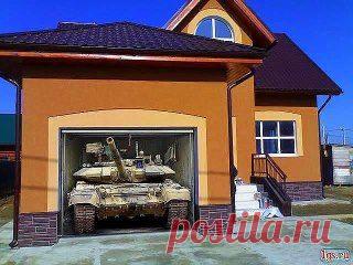 Сосед покрасил ворота гаража...