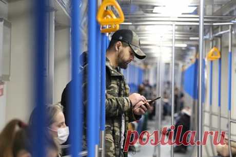 Жители российского региона пожаловались на желто-голубые остановки. Жители Калужской области раскритиковали в социальных сетях автобусные остановки, выкрашенные в желто-голубые цвета. На непатриотичные павильоны пожаловался житель Боровского района. В пресс-службе областного минтранса рассказали, что официальных обращений им не поступало, однако критику в соцсетях они видели.