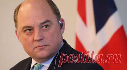 Политолог Сушенцов назвал призывы Уоллеса бить по Крыму пустым звуком. Российский политолог Андрей Сушенцов назвал призывы экс-министра обороны Британии Бена Уоллеса бить по Крымскому мосту пустым звуком. Читать далее