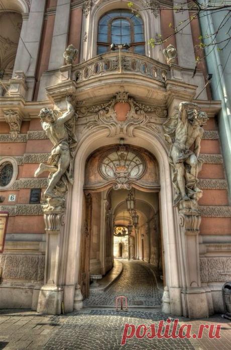 Львів   |   Pinterest • Всемирный каталог идей