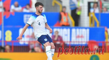 Гохан: «Манчестер Сити» выключился из борьбы за Райса после предложения «Арсенала». Журналист Джек Гохан сообщил, что «Арсенал» смог выбить «Манчестер Сити» из гонки за полузащитника «Вест Хэма» Деклана Райса. Читать далее