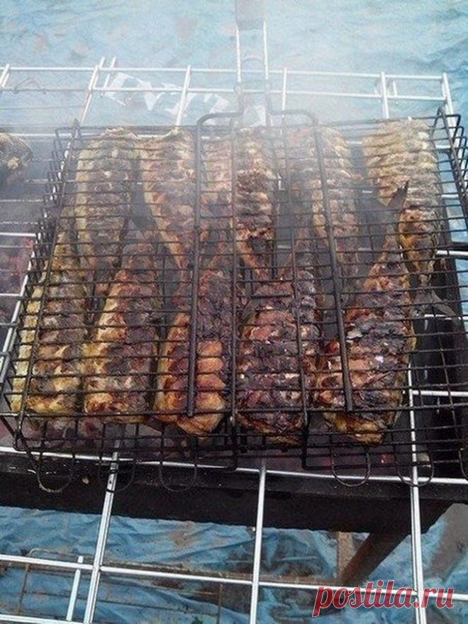 СКУМБРИЯ НА МАНГАЛЕ 🐟 ИНГРЕДИЕНТЫ: ● свежемороженая скумбрия, ● майонез, го...