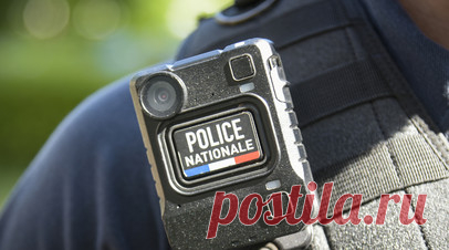 Parisien: полиция во Франции задержала желавшую убить учителя школьницу. Французская полиция задержала школьницу, которая в городе Ренн хотела убить в колледже учителя и повторить тем самым нападение Мохаммеда Могушкова, который с ножом атаковал сотрудников лицея Гамбетта в городе Аррас. Читать далее