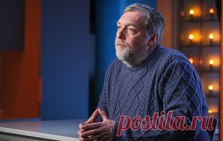 Никита Высоцкий о своем отце: он будет востребован, пока существует русская культура. В 2023 году советскому поэту, актеру театра и кино, исполнителю Владимиру Высоцкому могло бы исполниться 85 лет. 22 апреля в Кремлевском Дворце покажут музыкальный спектакль &quot;Дороги Высоцкого&quot;, посвященный юбилею артиста. В сопровождении симфонического оркестра в постановке участвуют Александр Домогаров, Никита Высоцкий и певица Амария Рай