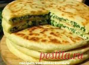 Беспроблемное тесто, как пух! Хачапури с сыром по-новому! ** Хачапури: Вкусное и сытное блюдо** Хачапури — это вкусное и сытное блюдо, которое готовится из самых разных ингредиентов. Основными составляющими этого блюда являются тесто и сырная начинка. **Ингредиенты:** — 250 г творога. — 150 г сливочного масла или маргарина (растопленного) — 1 яйцо. — 1 столовая ложка сахара. — 1,5- 2 стакана муки (в зависимости от желаемой консистенции) Чтобы приготовить тесто, смешайте в ...