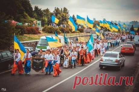 Жители Славянска в августе 2013 года в Киеве