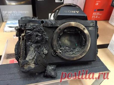 Вы видите фотографии... Sony A7, которые показывают, что корпус этой камеры не имеет защиты от всевозможных погодных и природных условий! :)