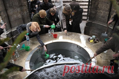 Как с умом распорядиться набранной святой водицей