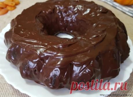 Лучший шоколадный пирог на кипятке. Мягкий, влажный и безумно вкусный! Видеорецепт приготовления!