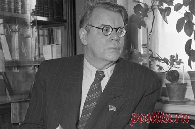 «Это не орудие – это песня!». Как стихи про Катюшу помогали громить врага. 50 лет назад, 20 июля 1973 г., ушёл из жизни автор самой популярной в мире русской песни – «Катюша» Михаил Исаковский.