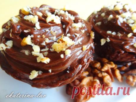 Вкуснейшие шоколадные кексы с кремом меньше, чем за 5 минут! рецепт с фото