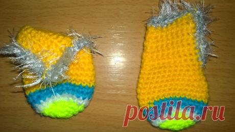 Тапочки для зайца Тильда. Вам понадобится крючек № 3. Набираем 6 воздушных петель и соединяем их в КА.