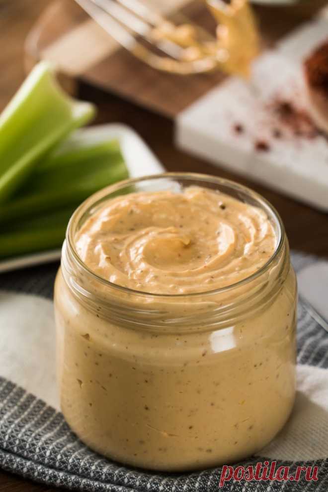 Домашний пикантный майонез - хороший соус для морепродуктов, белой рыбы и вареной курицы. Очень классный и быстрый рецепт!
#рецепты #вкусняшки #готовимдома #мексиканская_кухня #этовкусно