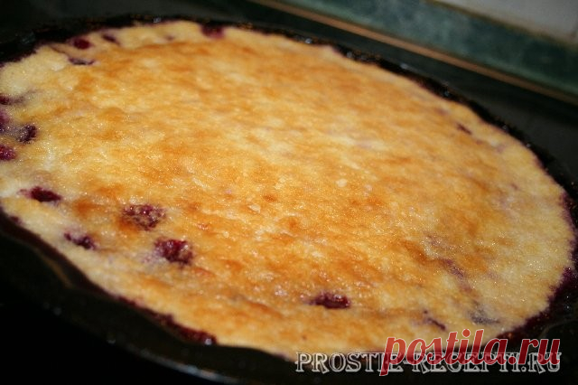 Сладкий пирог из чёрной смородины