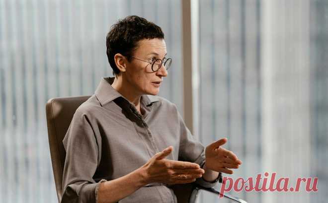 У Росбанка появилась обязанность не уходить в убыток из-за фонда Потанина. Росбанк, перешедший от французских акционеров к структурам Владимира Потанина, в том числе благотворительному фонду, теперь не может уходить в убыток и должен платить дивиденды. Об этом РБК рассказала глава банка Наталья Воеводина