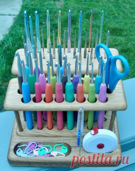 The “Elite” Hook Organizer / Workstation | Chetnanigans