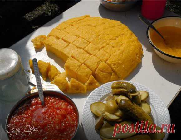 МАМАЛЫГА | Ингредиенты: кукурузная мука, вода, соль Хоть я и не молдаванка, но прожив в Молдове N-е количество лет, возьму на себя смелость написать рецепт приготовления этого национального молдавского блюда. Для мамалыги следует брать только кукур...
