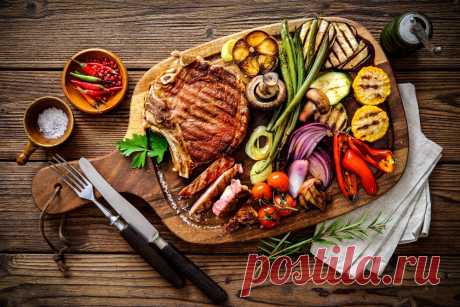 Блюда на гриле: вкус, цвет, красота Два простых рецепта — для вегетарианцев и мясоедов.