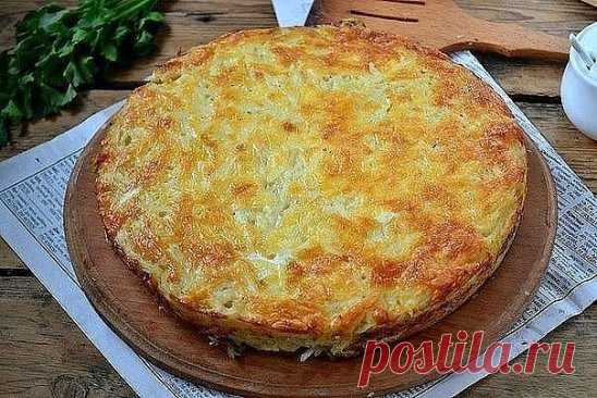 Запеканка из тертого картофеля с сыром и чесноком
