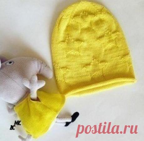 Шапочка-бини теневым узором «звезды» (Вязание спицами) Шапочка-бини теневым узором «звезды»//pagead2.googlesyndication.com/pagead/js/adsbygoogle.js (adsbygoogle = window.adsbygoogle || []).push({}); Пряжу можно использовать любой толщины, но …