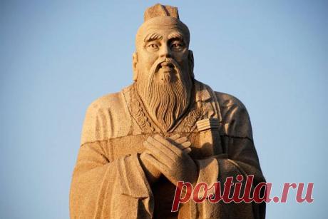 ՈԳԻ
Կոնֆուցիոսին հարցնում են.
_ Ի՞նչ է պետք պատերազմում հաղթելու համար:
_ Հաց, զենք եւ ոգի:
_ Իսկ եթե ընտրենք դրանցից երկու՞սը:
_ Զենք եւ ոգի:
_ Իսկ եթե ստիպված լինենք ընտրելու այդ երկուսից մե՞կը:
_ Ոգի՛,_ առանց վարանելու պատասխանում է իմաստասերը: