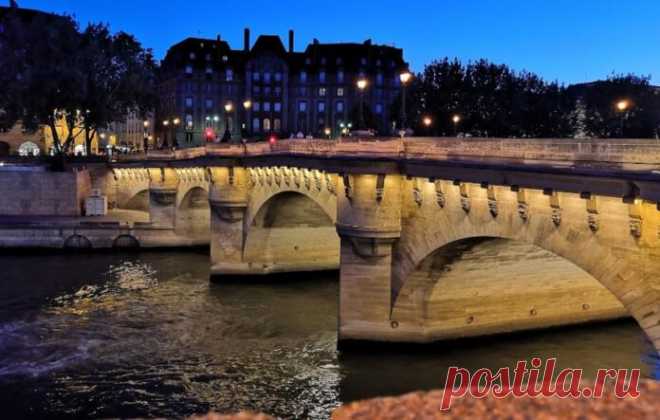 Пон Нёф (Новий мост) в Париже: памятка на острове Сите