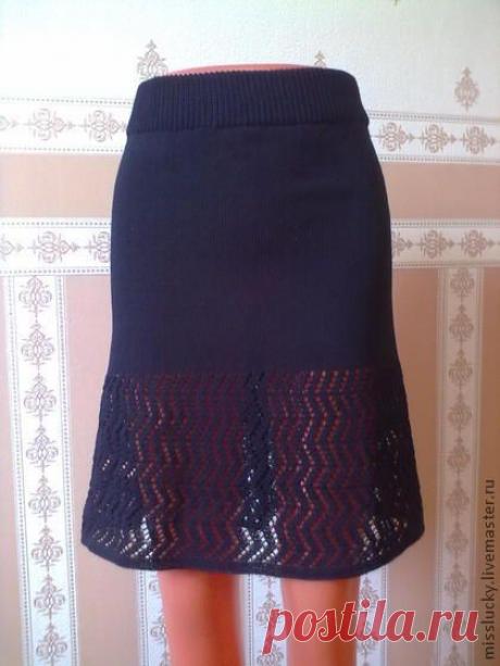 классическая прямая юбка декорирована ажуром, связана из российской пряжи (100% хлопок), удобная, практичная, идеальный вариант повседневной одежды, на заказ возможны другие цвета и размеры