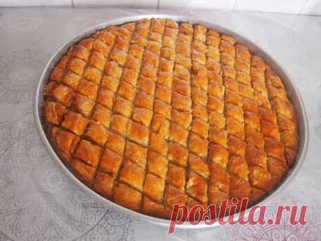 ТУРЕЦКАЯ ПАХЛАВА. Готовит турчанка. Kolay BAKLAVA TARİFİ / Turkish Baklava Recipe