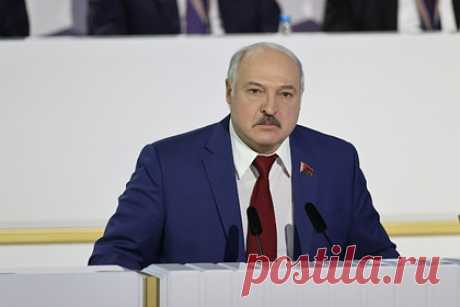 Лукашенко рассказал о драчках и накатах среди политиков в Европе. В Европе в настоящее время нет мощных лидеров, а местные политики заняты только выяснением отношений друг с другом, а не работой над ростом благосостояния людей. Об этом заявил президент Белоруссии Александр Лукашенко в интервью российскому журналу «Национальная оборона».