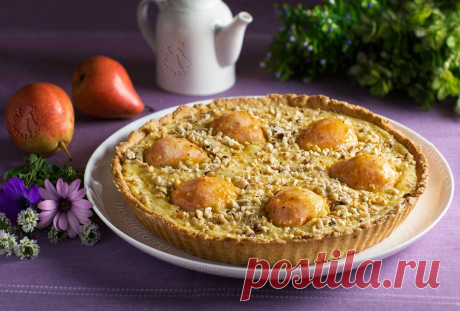 Пирог с грушами и маскарпоне - рецепт с пошаговыми фото | ne-dieta Предлагаю вам рецепт приготовления великолепного праздничного грушевого пирога с маскарпоне. Этот пирог состоит из песочной корзиночки, наполненной кремом из маскарпоне и украшенной грушами и орехами.