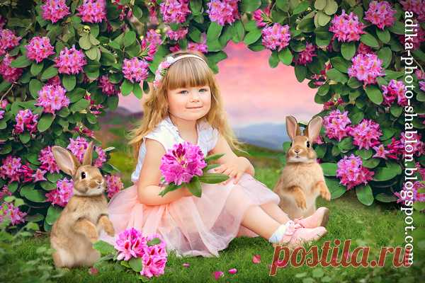 Детский летний фотошаблон в PSD "Розовые цветы и кролики"