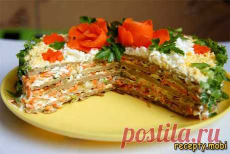 Печеночный торт из свиной печени – простой и вкусный рецепт

✅Ингредиенты 
печень свиная - 500 г; 
яйца - 2 шт; 
мука - 100 г; 
молоко - 200 мл; 
лук - 3 шт; 
морковь - 1-2 шт; 
майонез - 200 мл; 
чеснок - 1-2 зубца; 
перец черный (молотый) - щепоть. 

✅Для украшения: 
морковь отварная - 1 шт; 
петрушка - ½ пучка; 
яйца - 2 шт.