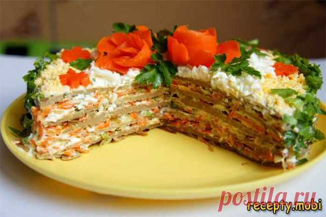 Печеночный торт из свиной печени – простой и вкусный рецепт

✅Ингредиенты 
печень свиная - 500 г; 
яйца - 2 шт; 
мука - 100 г; 
молоко - 200 мл; 
лук - 3 шт; 
морковь - 1-2 шт; 
майонез - 200 мл; 
чеснок - 1-2 зубца; 
перец черный (молотый) - щепоть. 

✅Для украшения: 
морковь отварная - 1 шт; 
петрушка - ½ пучка; 
яйца - 2 шт.