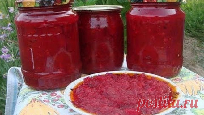 Свекольная сочная икра ,остренькая