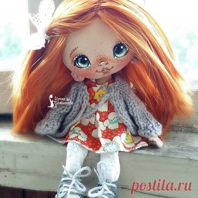 Влюбляюсь в каждую❤
Знаете,хочу привести свой профиль к единому стилю в фото,делать их одного гармоничного приятного оттенка что ли или как это называется? Не знаю как лучше и мечусь как та обезьяна и умная и красивая,и то хочется и это.Есть тут кто разбирающийся в фото?Вы меня направьте,а я потом у всезнающей Гули еще поспрашиваю😄А вы кстати Гулю знаете?😆
#Сладошки_от_Ириски 
#авторскаякукла
#ручнаяработа