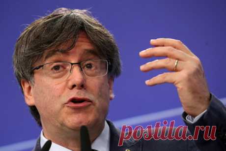 Главу Каталонии Пучдемона освободили. Апелляционный суд города Сассари на острове Сардиния в Италии постановил освободить бывшего главу правительства Каталонии Карлеса Пучдемона из-под стражи. При этом, по словам адвоката, Пучдемону запретили покидать остров в ближайшие дни, до окончания разбирательства в его ситуации.