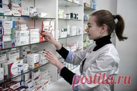 В Минздраве рассказали о ситуации с запасом лекарств. Авансирование закупки лекарств и создание запаса не менее чем на четыре месяца происходят в российских медучреждениях перед каждым сезонным подъемом заболеваемости, рассказал глава Минздрава Михаил Мурашко. Глава ведомства отметил, что в осенне-зимний период медучреждения проводят ряд мероприятий.