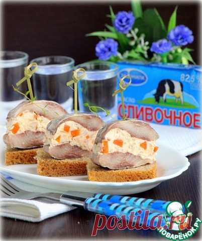 Сельдь, фаршированная сливочно-икорным паштетом