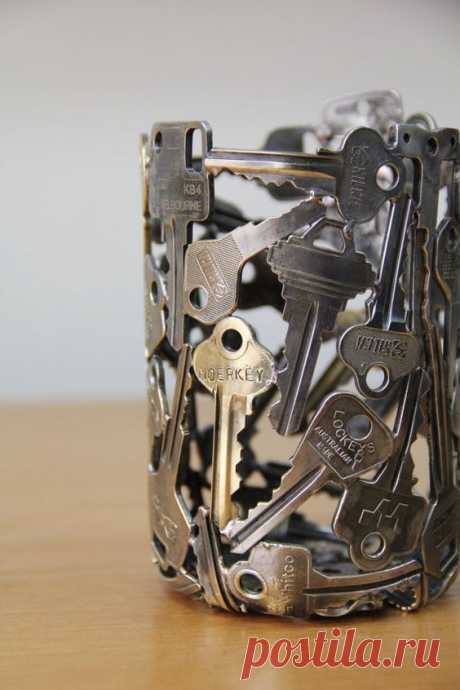 Old Keys Recycling Bedroom Desk Lamp | Bedroom desk, Desk lamp and Desks