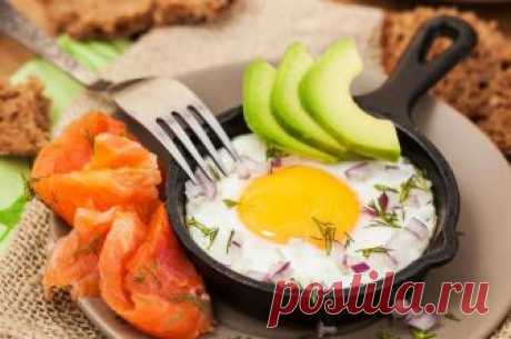 Любите яйца — ешьте! 11 продуктов, которые ошибочно считают вредными Ряд продуктов, которые до недавнего времени считались вредными, не стоит полностью исключать из рациона. Как ни парадоксально, польза в них есть. Какие продукты стоит «реабилитировать», потому что их незаслуженно записали во «вредные»? Яйца...