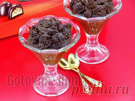 Быстрый и простой шоколадный десерт с какао. На счастье для сладкоежек в кулинарном мире так много красивых и вкусных десертов. В домашних условиях готовят их по своим проверенным рецептам. Десерты – блюда праздничные и подают их в конце застолья. Немаловажное значение имеет и сама подача. Очень красиво смотрятся десертные блюда в креманках, вазочках, подставках. Десерты Читать полностью »